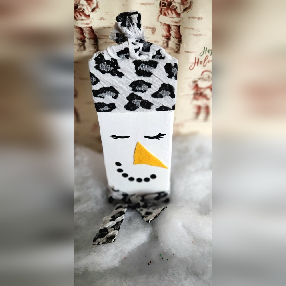 Snowgirl/Snowman Decor